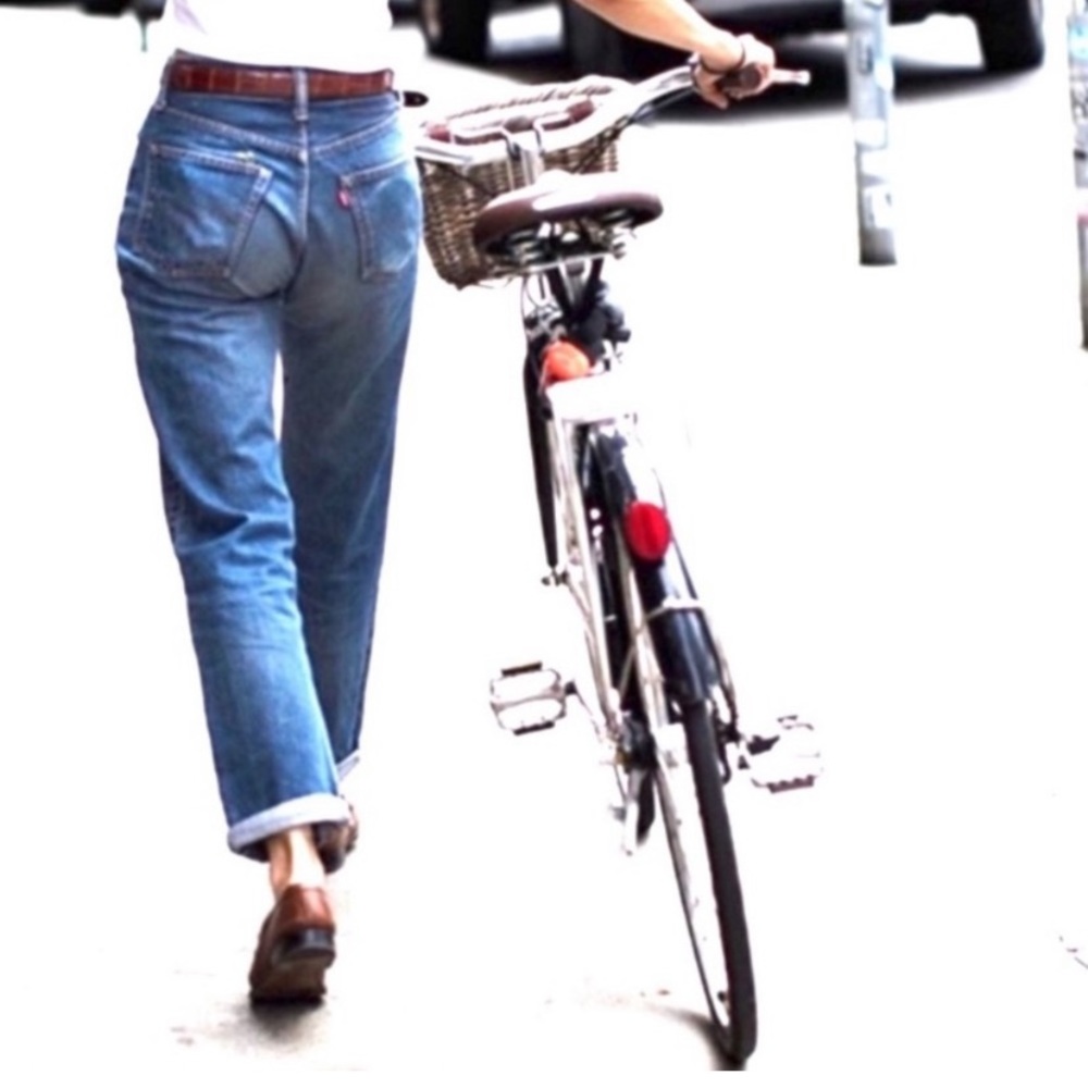 Levi’s | Perfectly Broken In 501’s Medium Wash